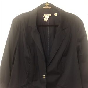 3/4 length Navy  jacket, Avenue. 2 button closure
